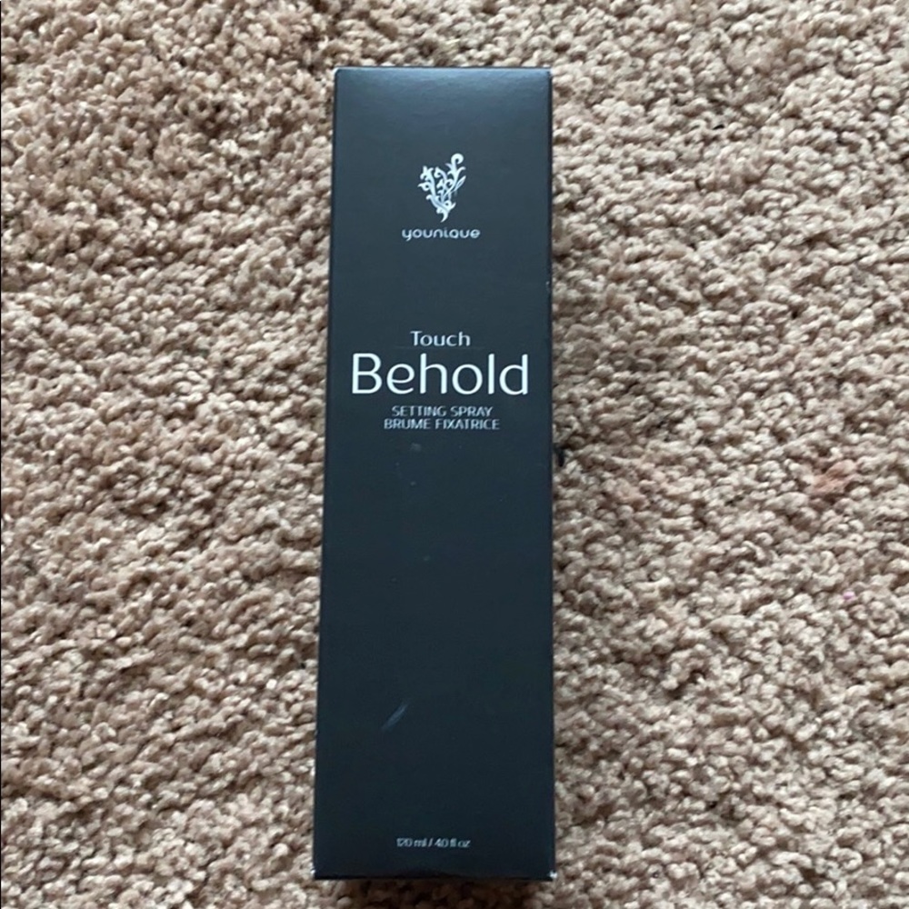 Touch Behold Setting Spray